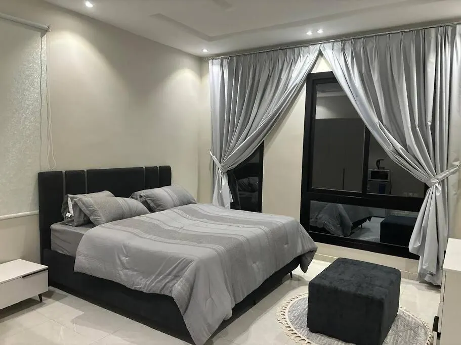 Apartmán شقة جديدة ونظيفة غرفة وصالة هادئة ومريحة بحي المروة 8دقايق من المطار Džidda